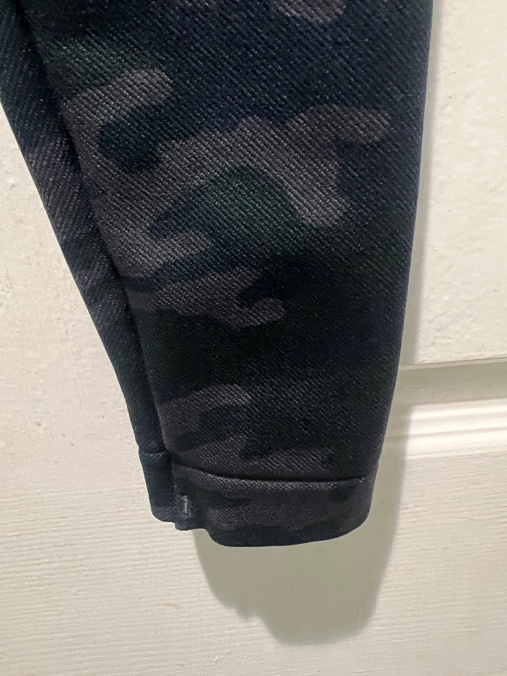 SPANX Woman’s Black and Gray Camo Leggings - Picture 6 of 7